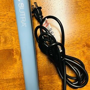 Sutra Beauty Professional Ceramic Flat Iron 1” Baby Blue